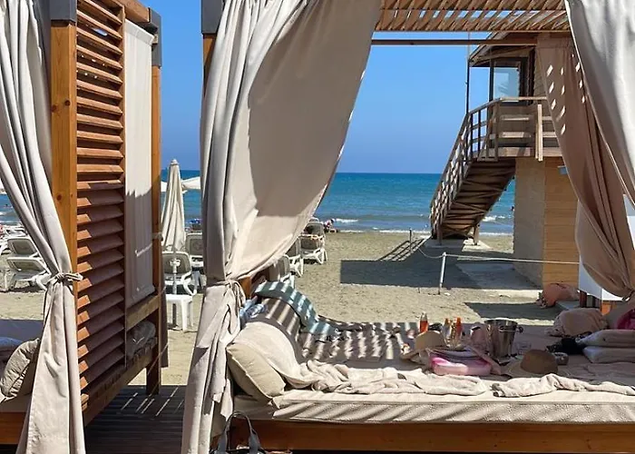 Lamias For A Relaxing Time * Livadhia